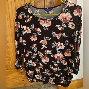 Back and pink floral blouse. Dolman sleeve excellent condition.